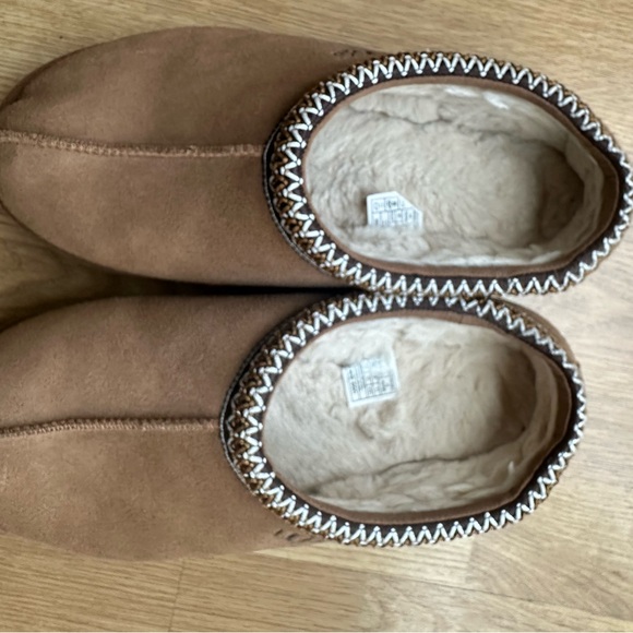 UGG Women's Tasman Slippers, used - Picture 7 of 10